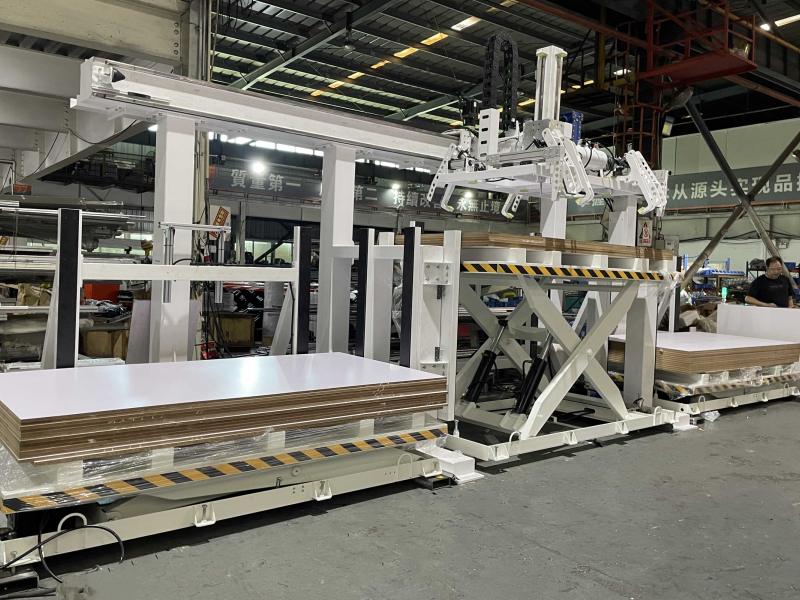 Complétez la machine d'alimentation en contreplaqué exportée vers la Corée du Sud.
