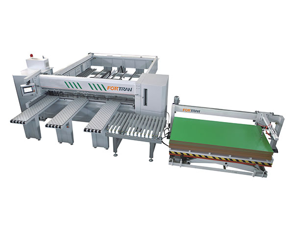 Chargement automatique pour scie à panneaux CNC